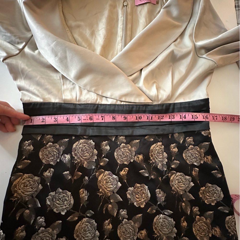 Eliza J Silver and Black Floral Cocktail Dress - Picture 7 of 13